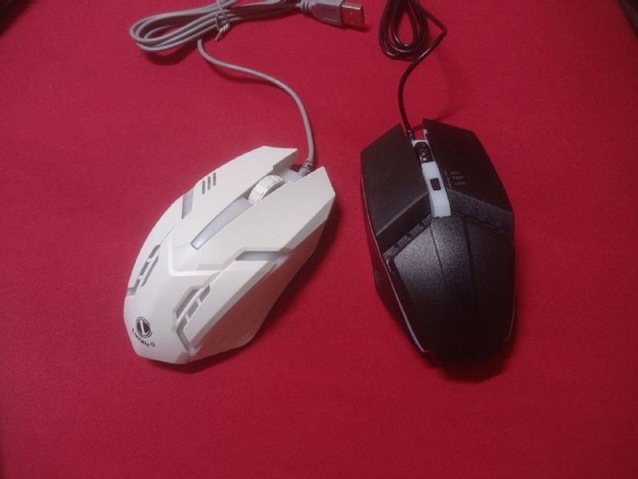 Mouse RGB con entrada USB