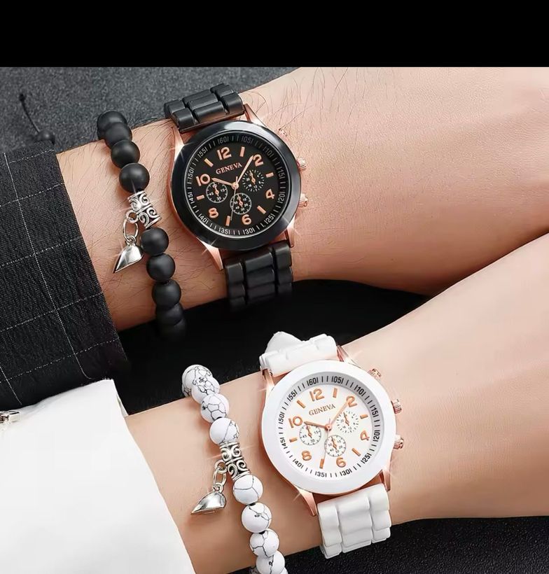 Relojes y pulsera de parejas