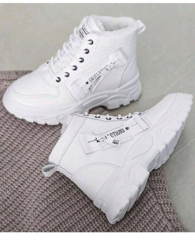 Venta de ropas y zapatos