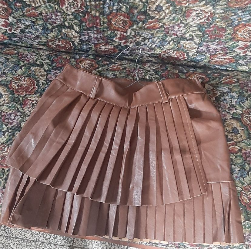 Faldas de cuero sintética